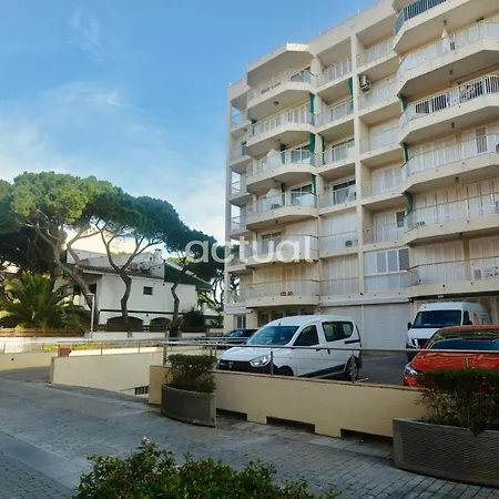 Catalunya F-2 Apartment *